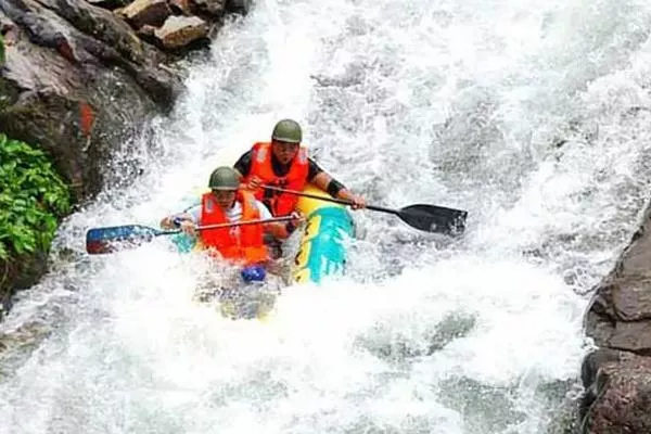 大豐門漂流和黃騰峽漂流哪個好玩 大豐門漂流和黃騰峽漂流哪個好玩